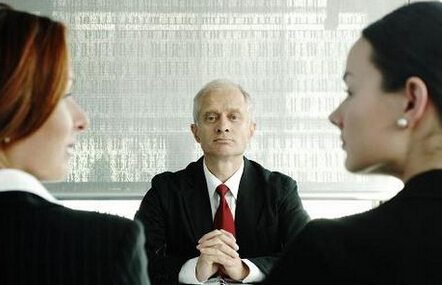 应届生如何了解你要面试的公司？