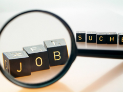 求职竞争压力越来越大，我们应该如何面对？