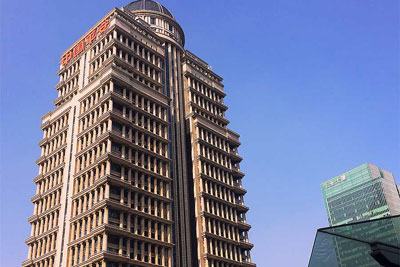 毕业一年房子、户口、补贴全抱走你敢信？各地抢人热潮！